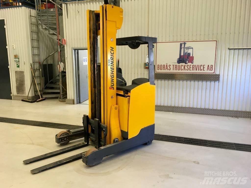 Jungheinrich ETV 214 Skyvemasttruck