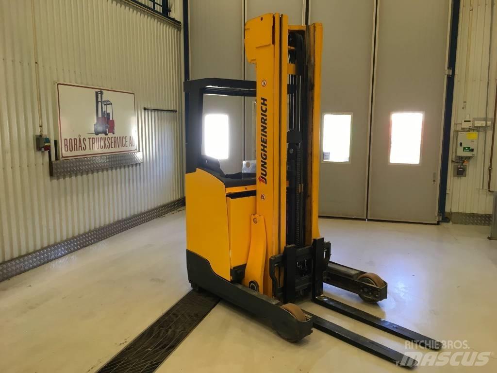 Jungheinrich ETV 214 Skyvemasttruck