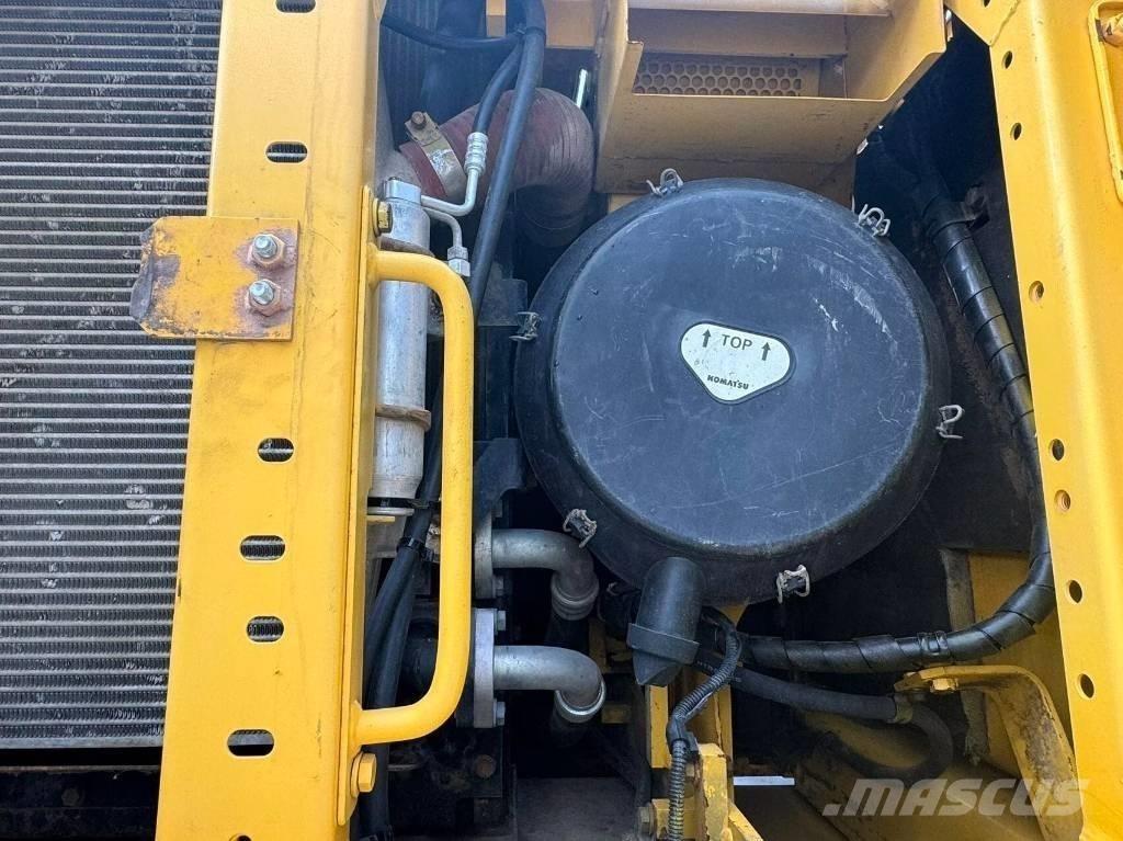 Komatsu PC 400-8 Beltegraver