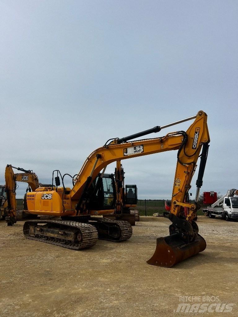 JCB JS 220 N LC Beltegraver
