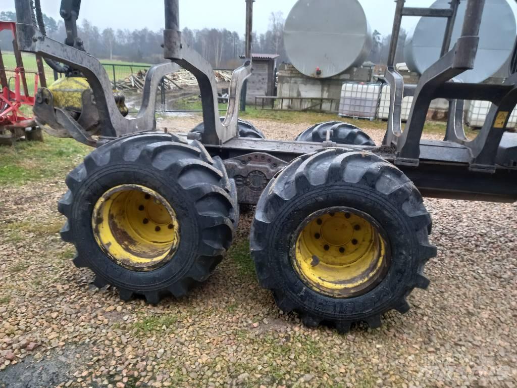 John Deere 810E Lassbærere