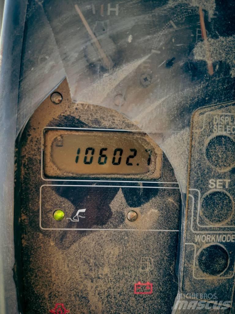 John Deere 330 CLC Beltegraver