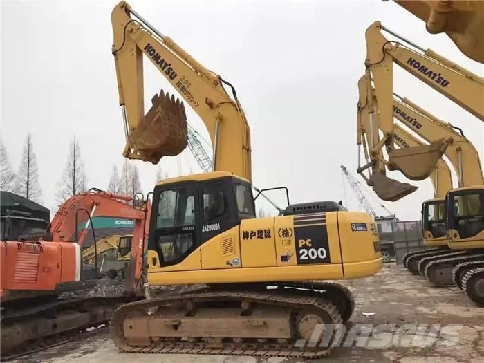 Komatsu PC 200-7 Beltegraver