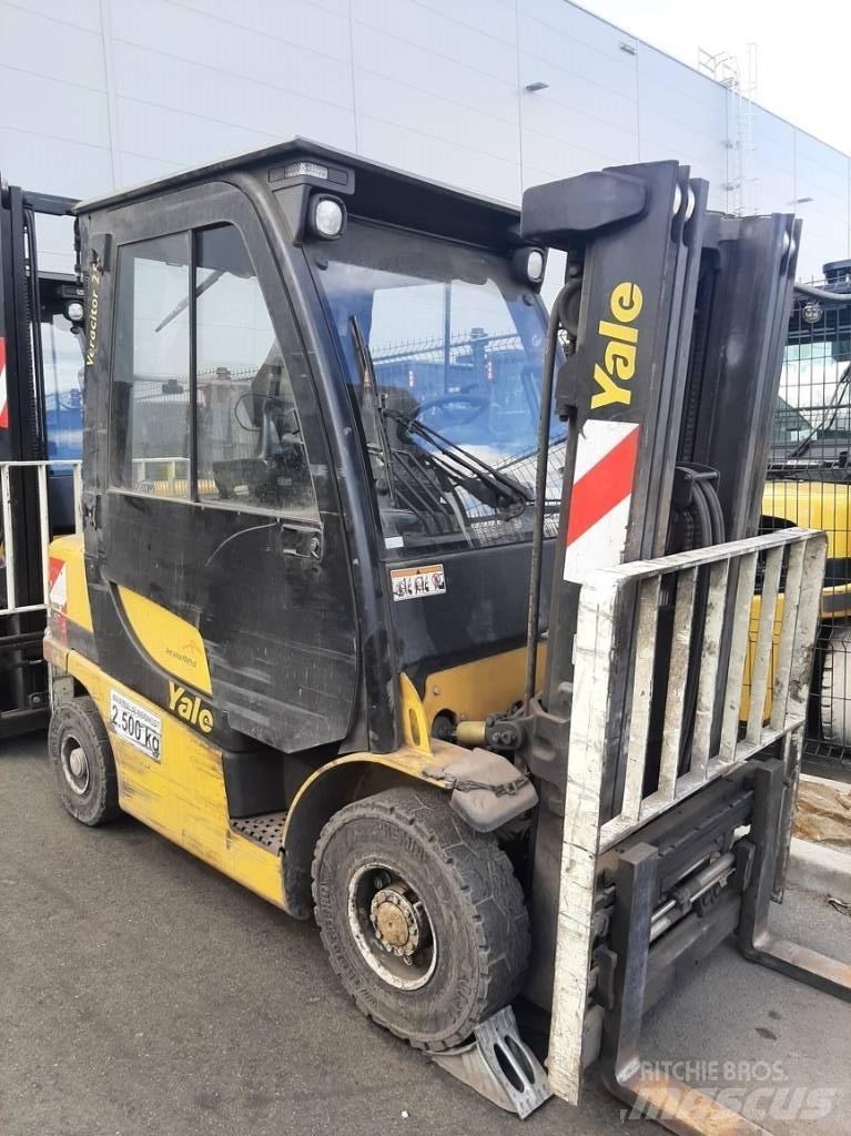 Yale GDP25VX Diesel Trucker