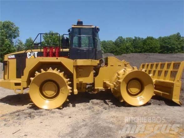 CAT 826G Avfallspresser