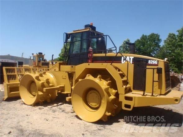 CAT 826G Avfallspresser