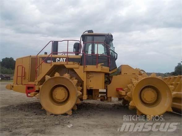 CAT 826H Avfallspresser