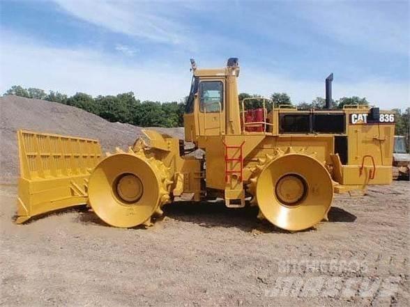 CAT 836C Avfallspresser