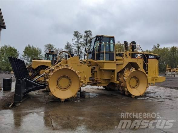 CAT 836H Avfallspresser