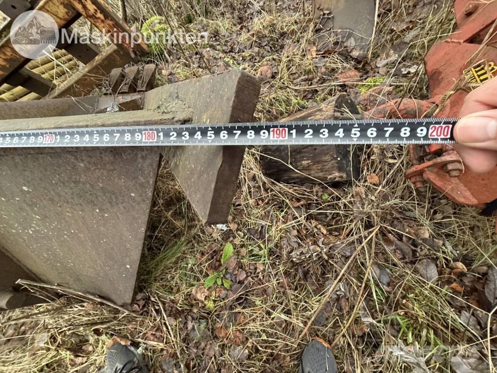 Hymas 474 Traktorgravere