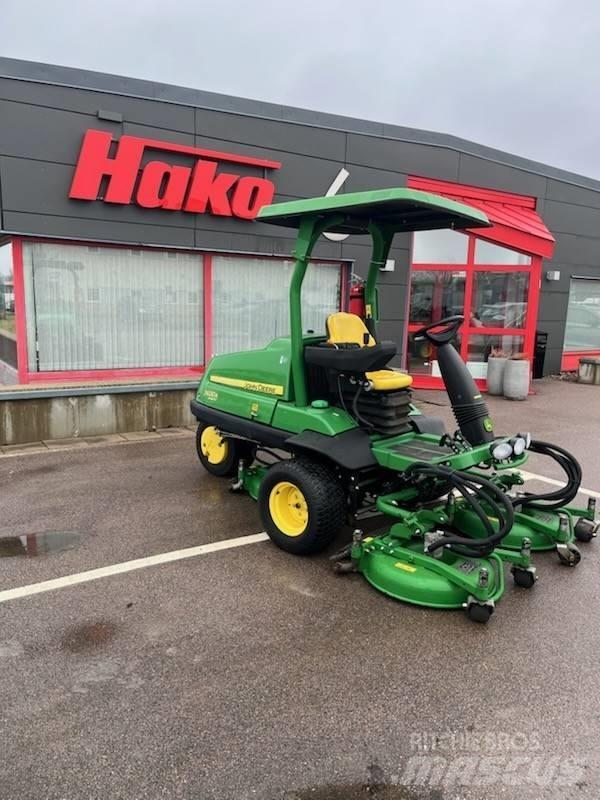 John Deere 7400A Golfbane klippere
