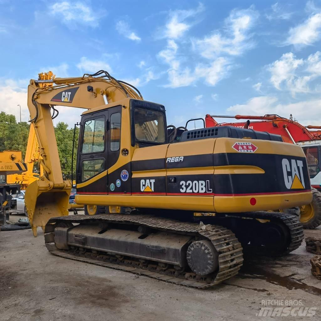 CAT 320 B LC Beltegraver