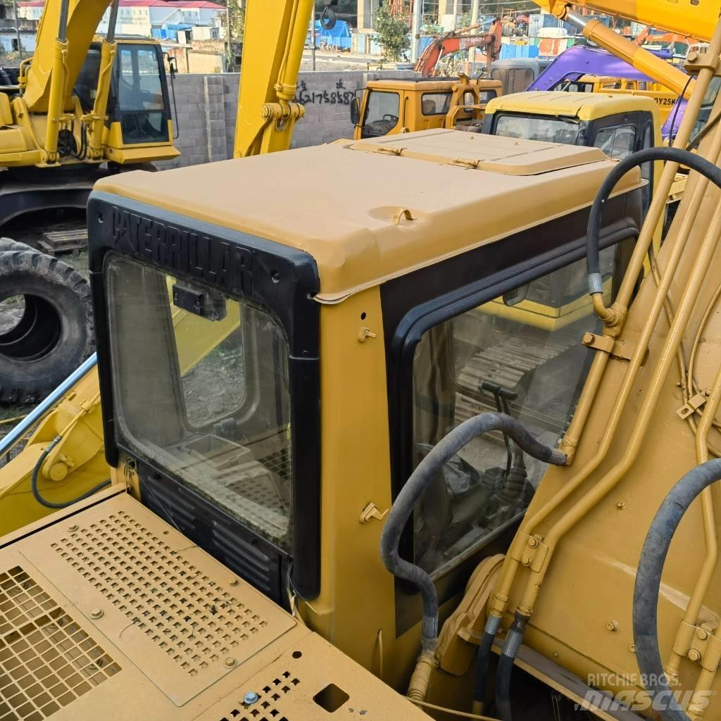 CAT 320 B LC Beltegraver