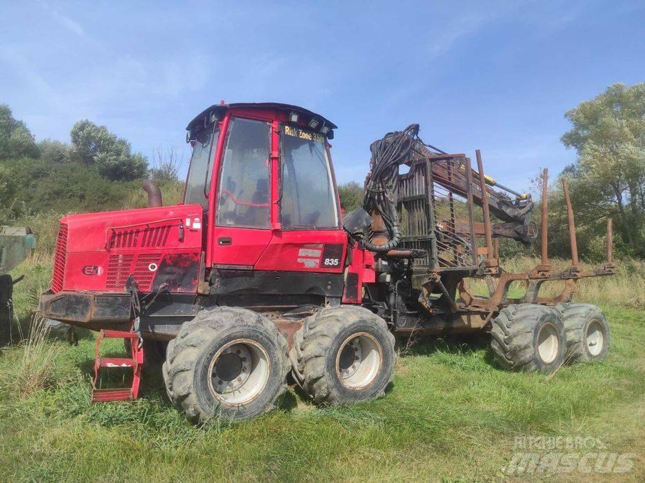 Komatsu 835 Lassbærere