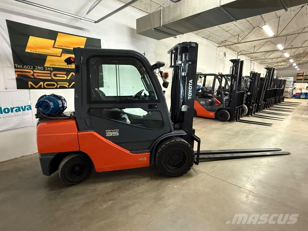 Toyota 02-8 FGJF 35 Propan trucker