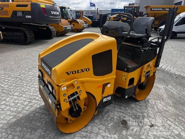Volvo DD25B Tandem Valser