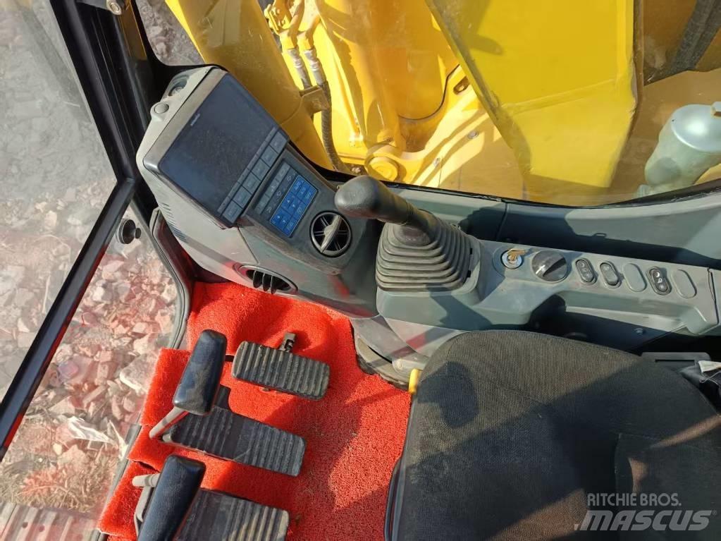 Komatsu PC138US Beltegraver