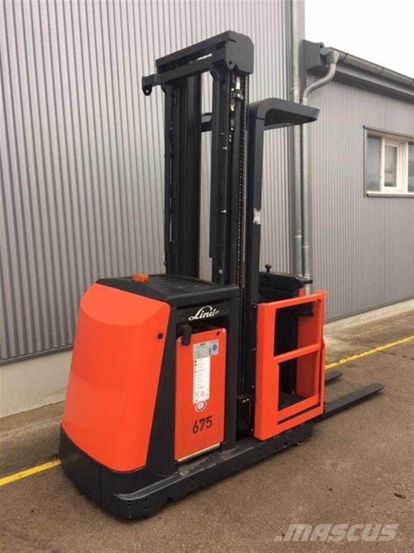 Linde V11 Høytløftende plukketruck
