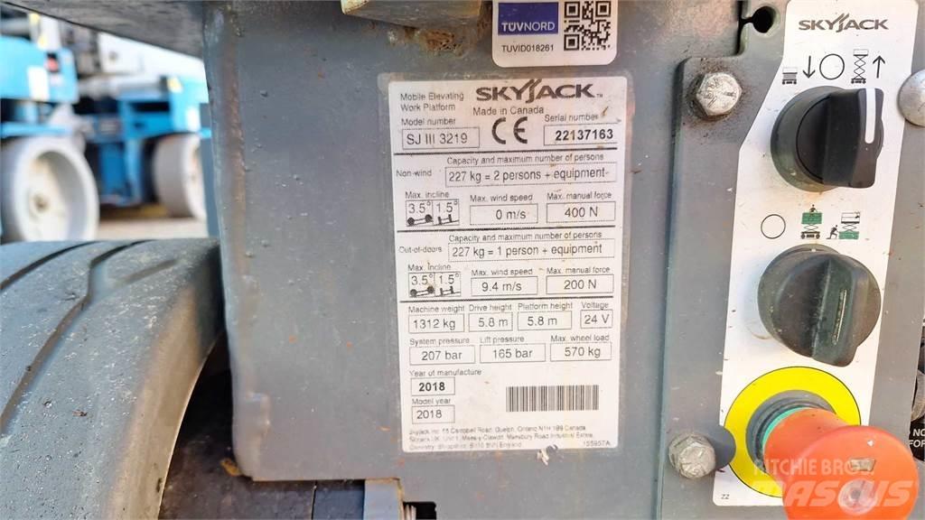 SkyJack SJIII3219 Sakselifter
