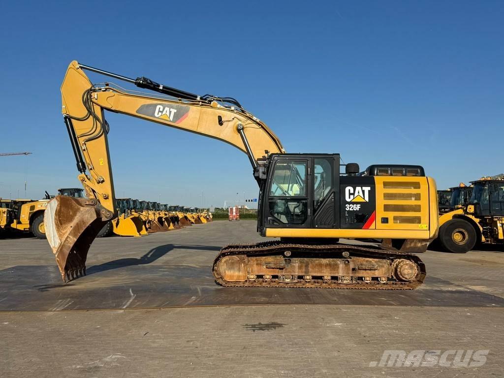 CAT 326FL Beltegraver