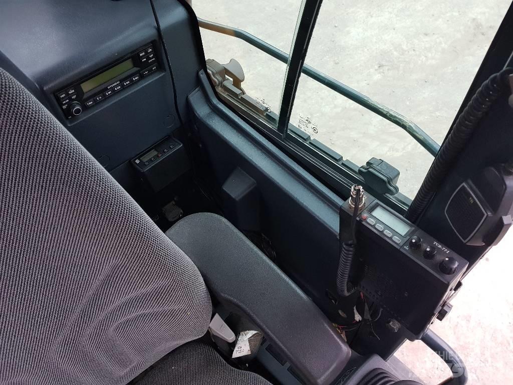 Hyundai R 235 LCRD-9 Beltegraver