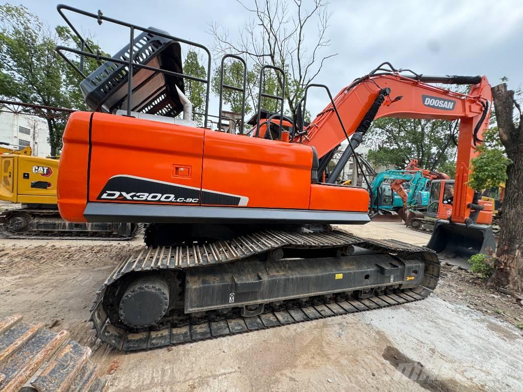 Doosan DX 300 Beltegraver