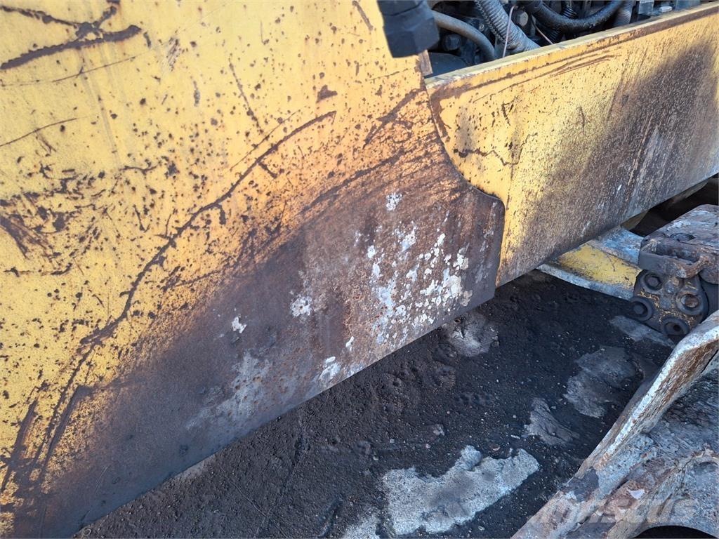 Komatsu D65EX-12 Andre varebiler