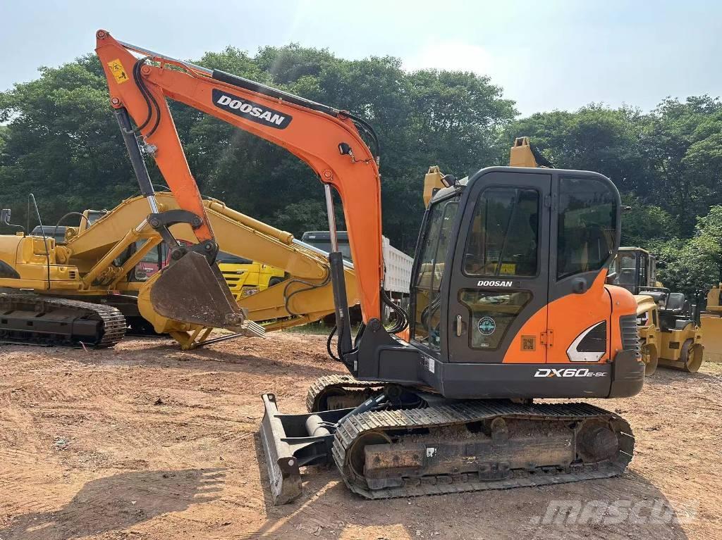Doosan DX 60 Beltegraver