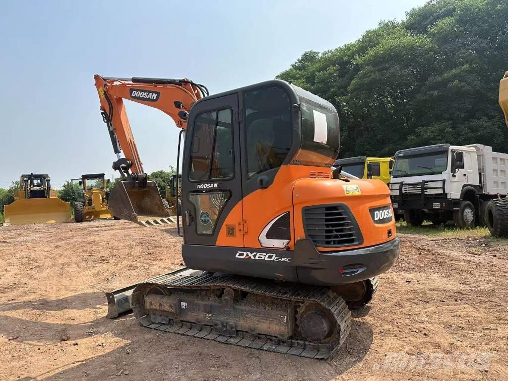 Doosan DX 60 Beltegraver