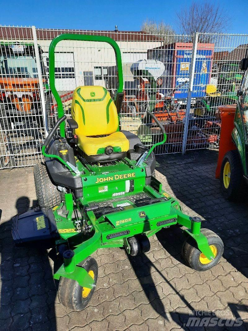 John Deere Z 740R Slåmaskiner