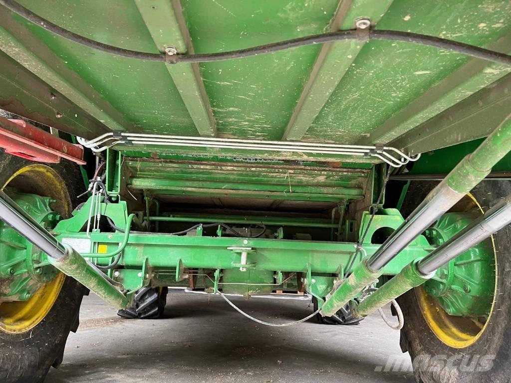 John Deere W 440 Skurtreskere