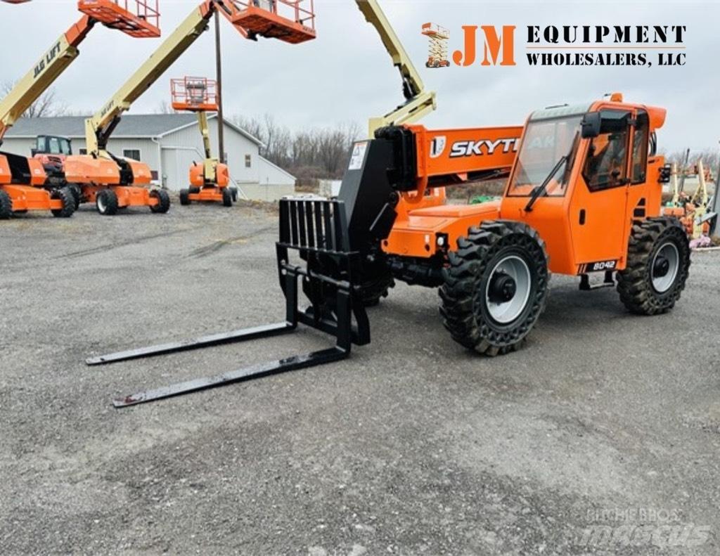 SkyTrak 8042 Teleskoplastere