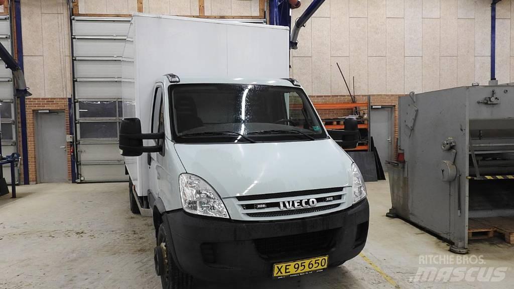 Iveco 65C 18 Skapbiler