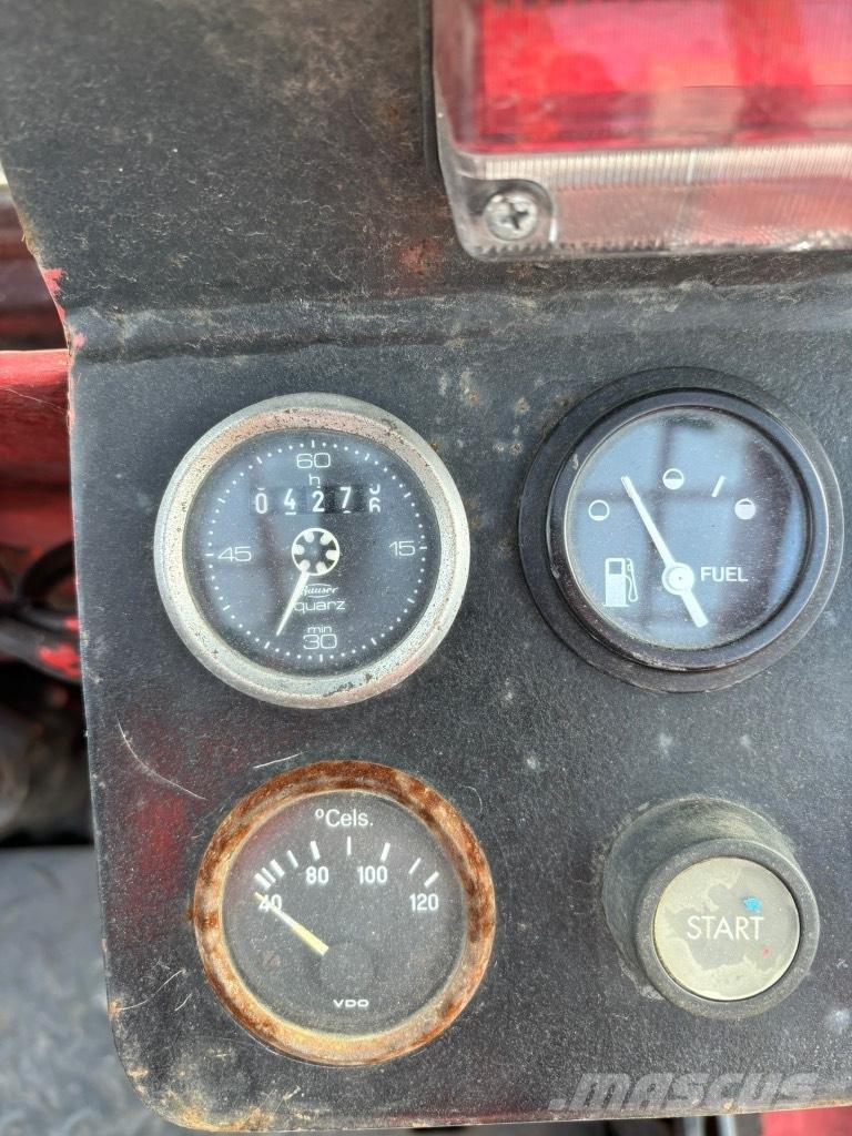 Hyster H130F Diesel Trucker