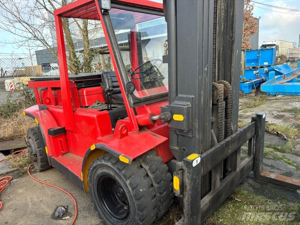 Hyster ND9-031 Diesel Trucker