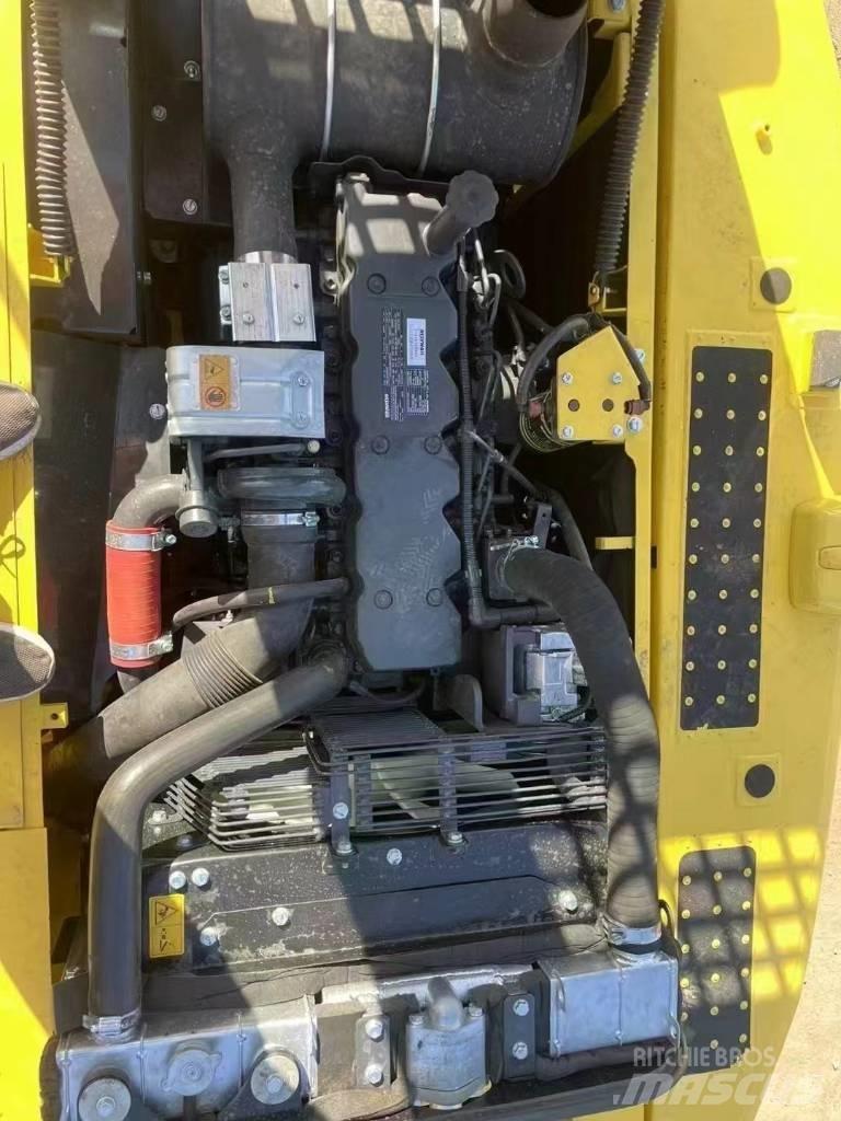 Komatsu 210LC-8 Beltegraver