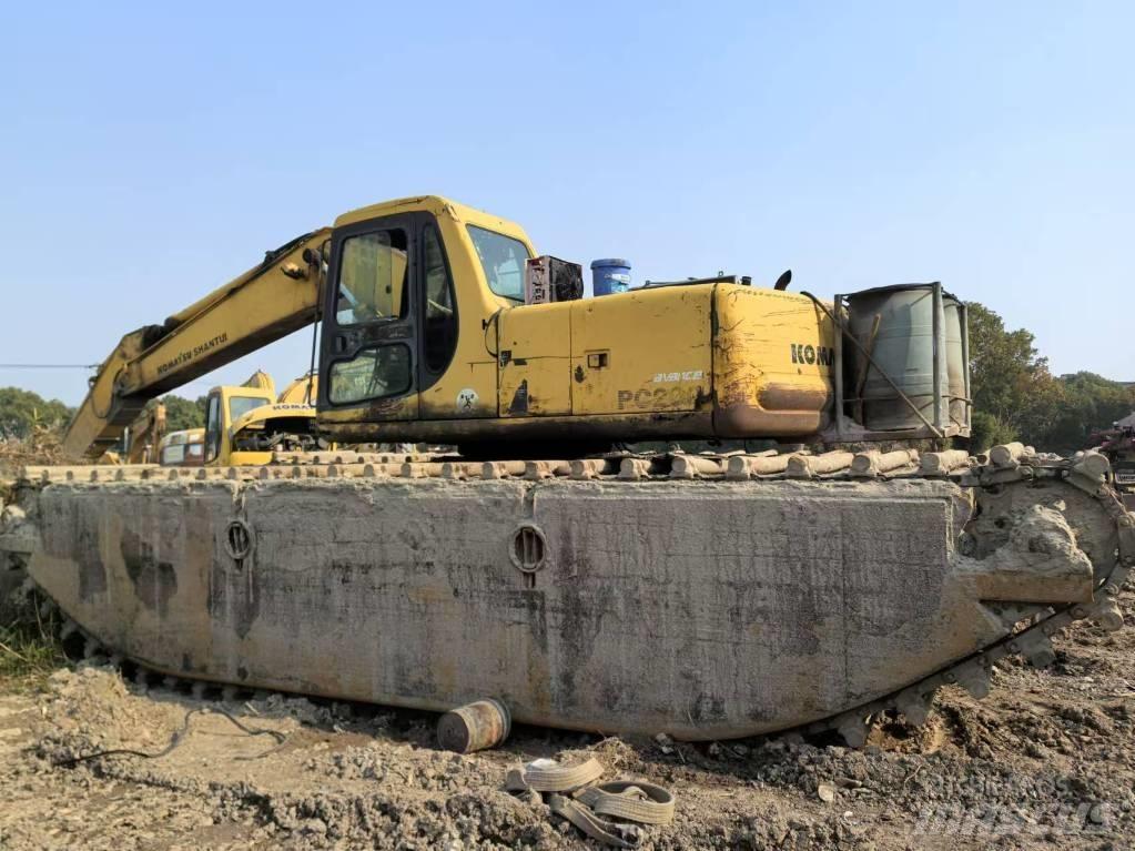 Komatsu PC 200-6 Amfibiske Gravemaskiner
