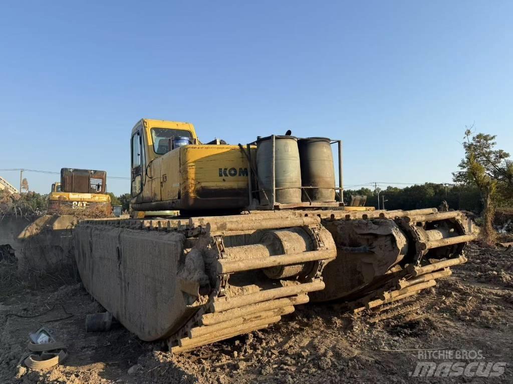 Komatsu PC 200-6 Amfibiske Gravemaskiner