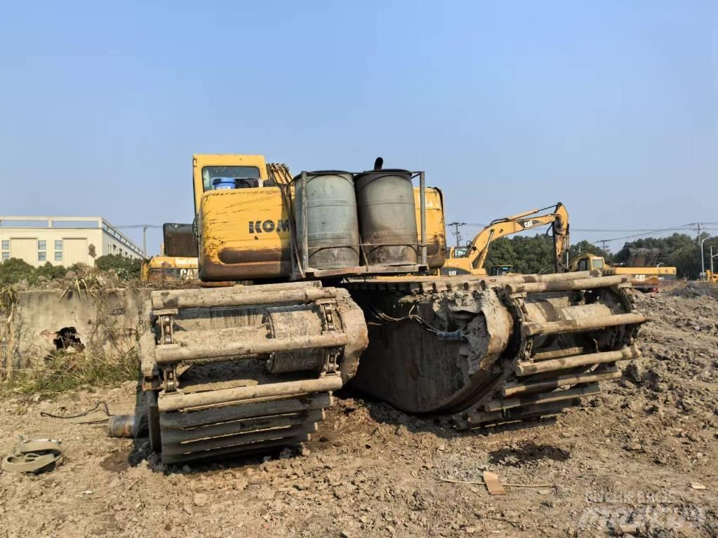 Komatsu PC 200-6 Amfibiske Gravemaskiner