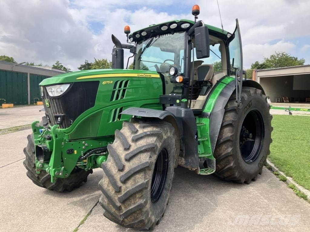 John Deere 6215R Traktorer