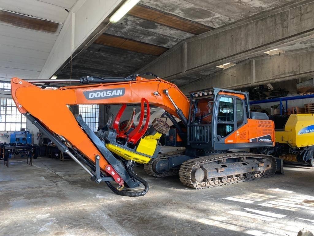Doosan DX 235 NLC-5 Beltegraver