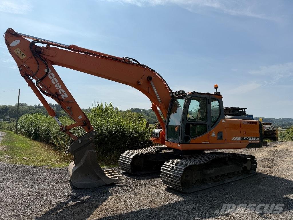 Doosan DX 225 LC Beltegraver