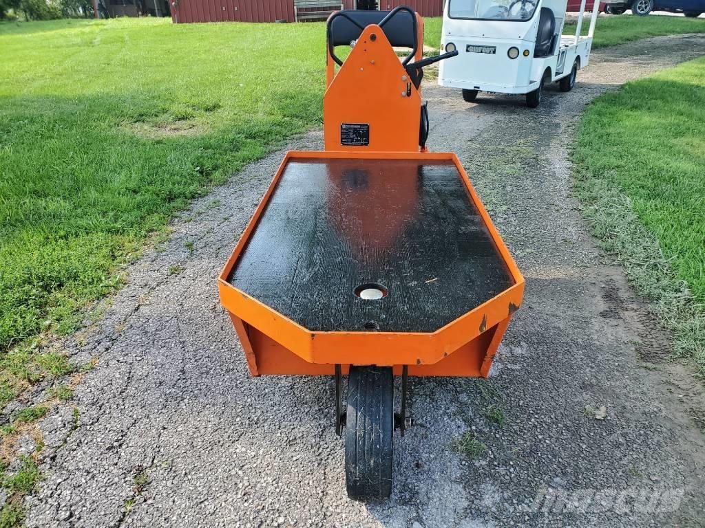Taylor-Dunn SC100 Tauetraktor