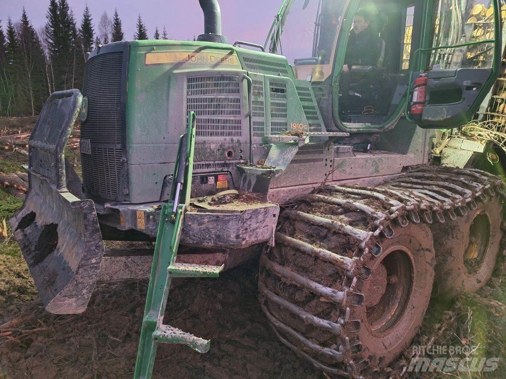 John Deere 1910 Lassbærere