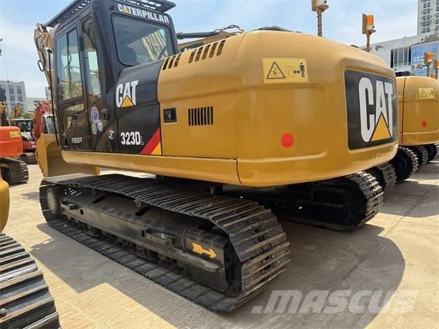 CAT 323 D L Beltegraver