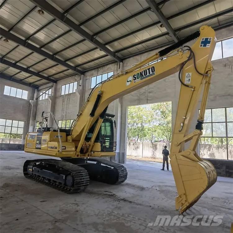 Komatsu PC200-8 Beltegraver