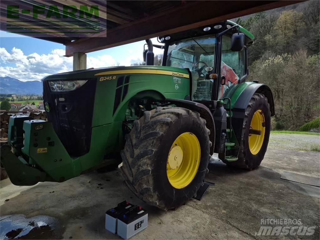 John Deere 8245 R Traktorer