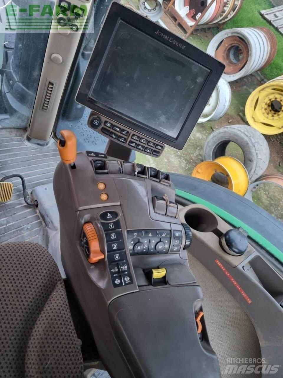 John Deere 8245 R Traktorer