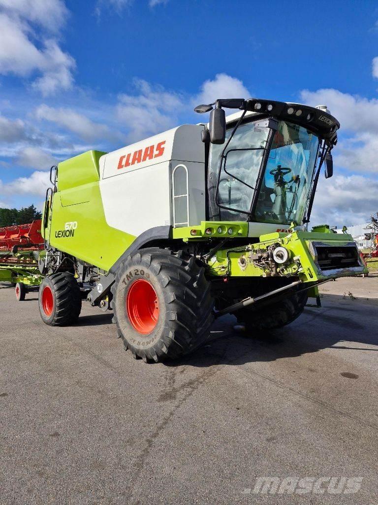 CLAAS Lexion 670 Skurtreskere