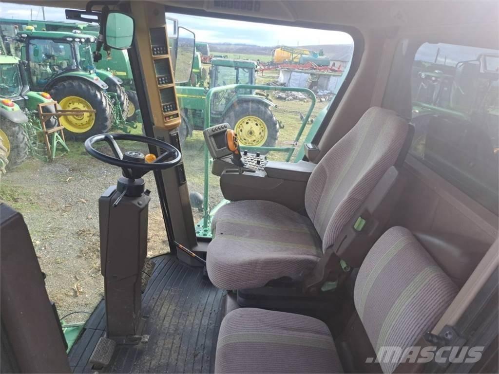 John Deere W650 Skurtreskere